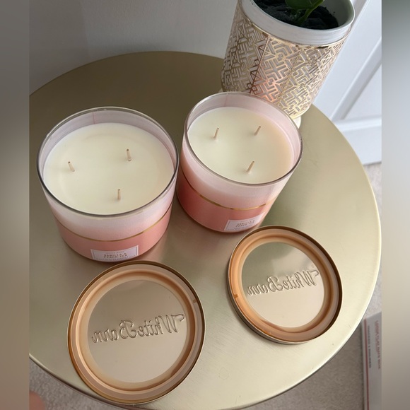 Bath and Body Works Vanilla & Peach Tea Pink and Gold 3-Wick Candles, Set of 2 - Picture 3 of 4